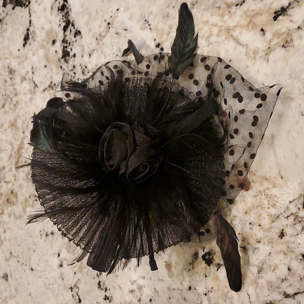 Natasha Black Veiled Headband Hat - Picture 2 of 6